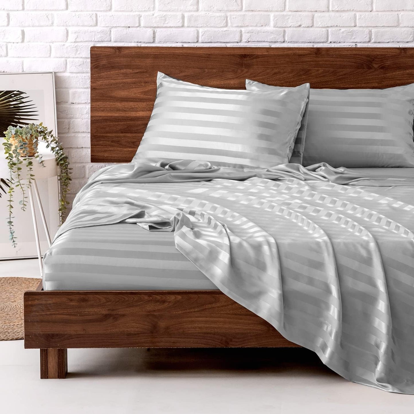 Luxe Satijnen Queens Beddengoed Set, 4-Delig met Diepe Zakken van 15 Inch (Zwart)