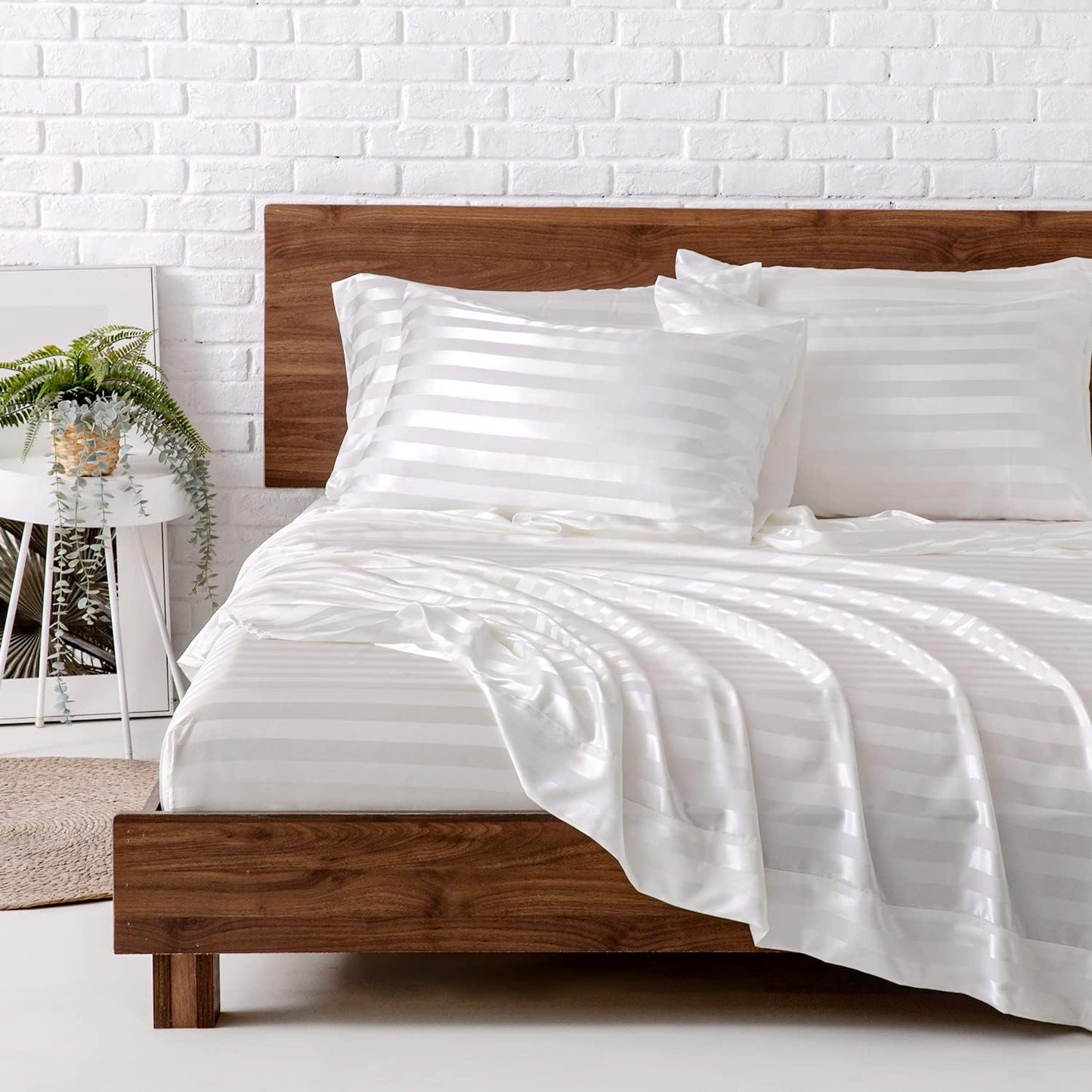 Luxe Satijnen Queens Beddengoed Set, 4-Delig met Diepe Zakken van 15 Inch (Zwart)